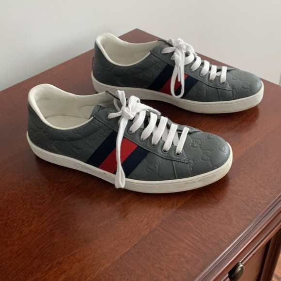 Authentic Gently worn Mens Gucci sneakers size 6 - Picture 5 of 16